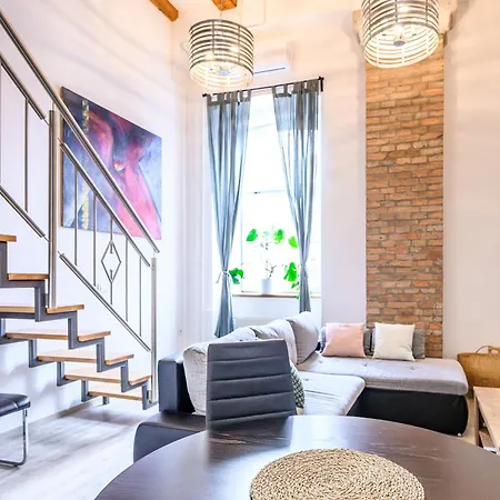 The Comfortable Loft *